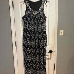 Sami & Jo Black and Gray Patterned Maxi Dress
